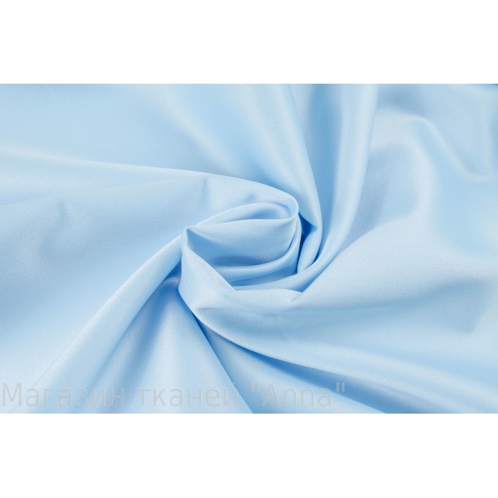 Атласная костюмно-плательная ткань голубого цвета