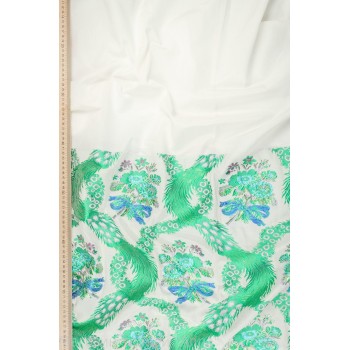 Жаккардовое полотно с вышивкой в зеленом цвете