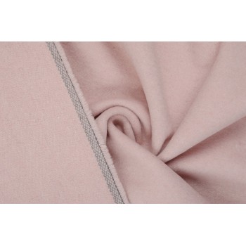 Светло-розовая шерсть с ацетатом для пальто классического кроя