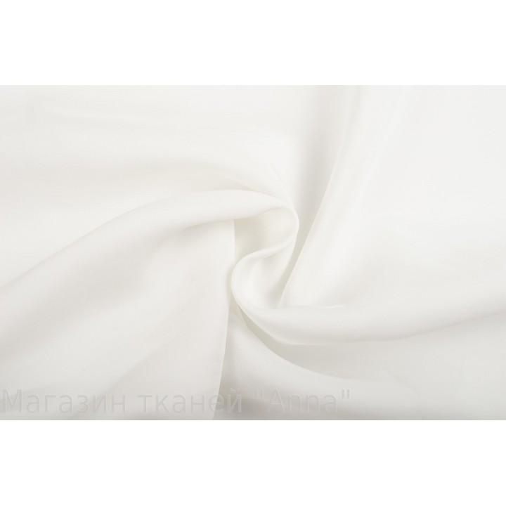 Белая мягкая костюмная ткань для красивого платья