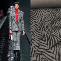 Шерстяная ткань для пальто с принтом Versace - Зебра