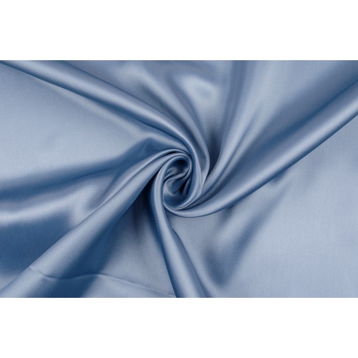 Плотная голубая подкладка - отличный вариант для пальто или куртки