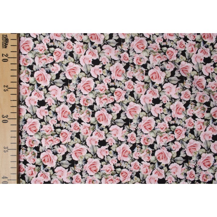 Матовый шелк с мелкими розовыми Розами