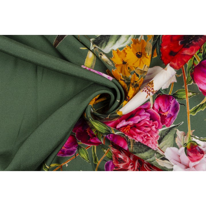 Атласный шелк коллекции D&G - крупные цветы на оливковом фоне
