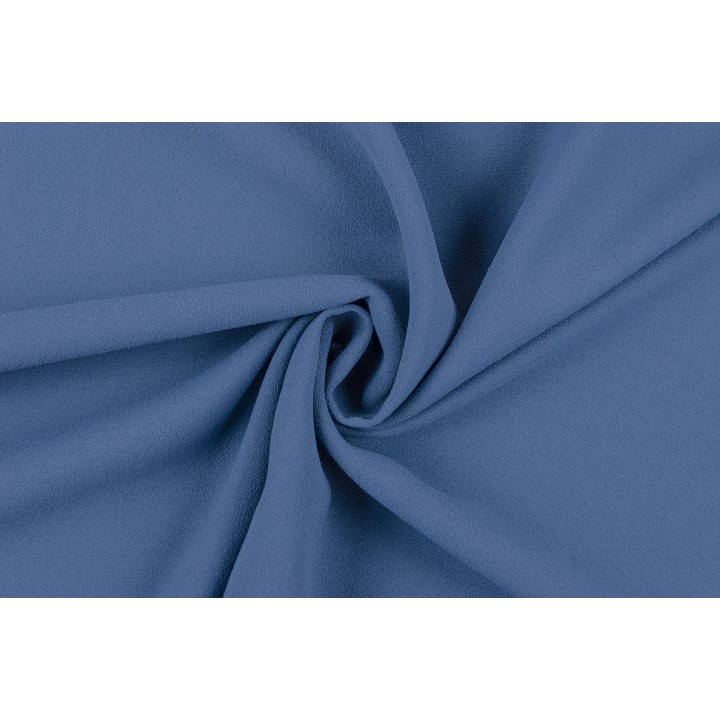 Плательная ткань креп, насыщенного синего цвета