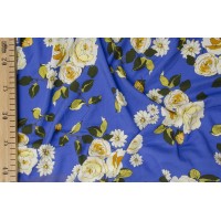 Плательный штапель с розами на васильковом синем фоне