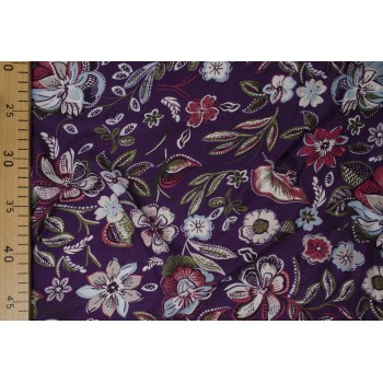 Цветы 3-5 см на фиолетовом фоне в легкой штапельной ткани